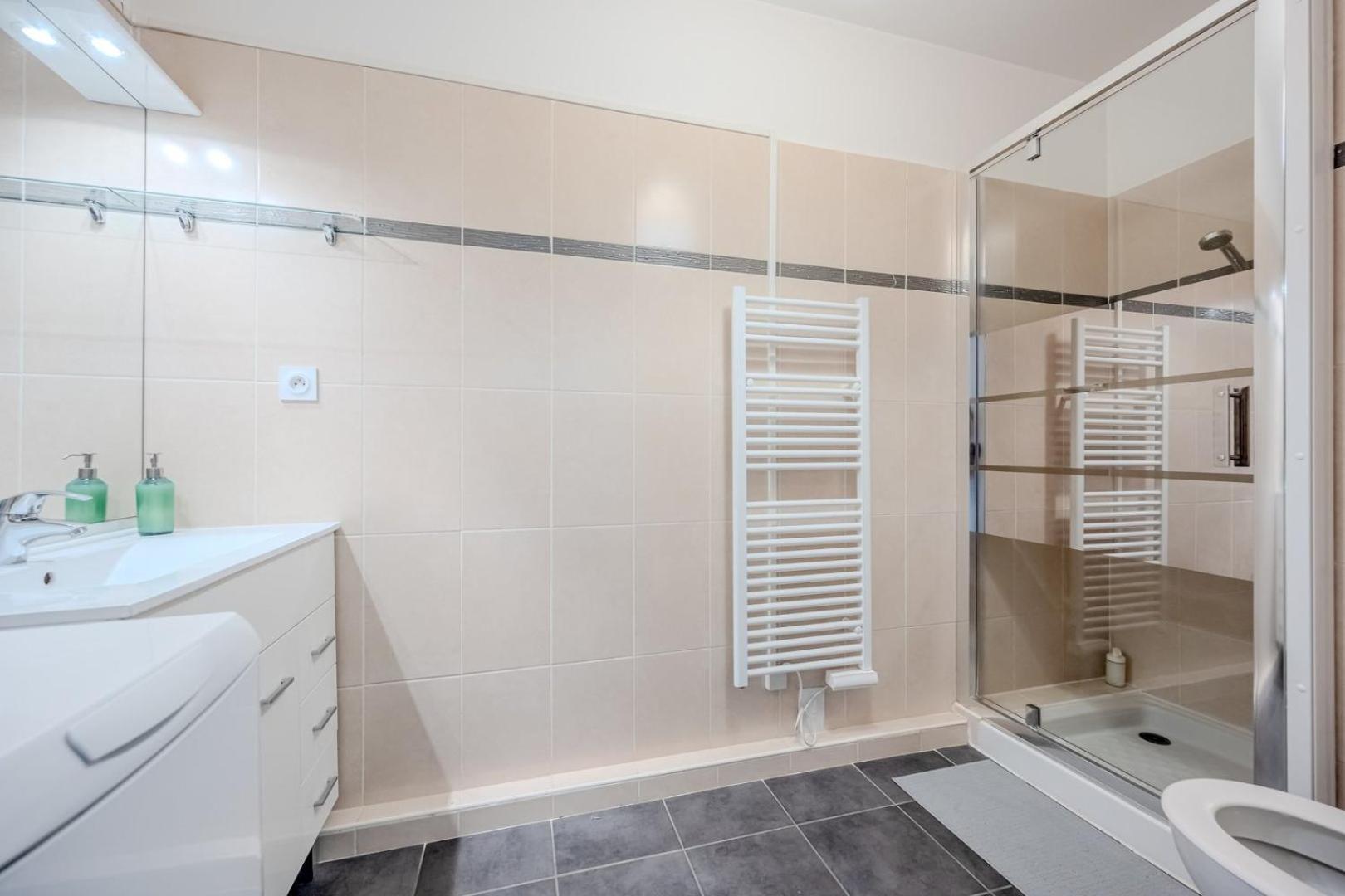 Appartement Le Neroli T2 Dernier Etage Avec Terrasse Et Garage à Toulon Extérieur photo